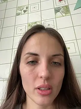 Snapshot of AmiLavs chatting on 12/24/24, 11:28 AmiLavs online show from 12/24/24, 11:28