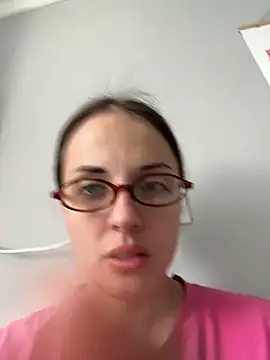 Snapshot of AmiLavs chatting on 02/14/25, 11:21 AmiLavs online show from 02/14/25, 11:21