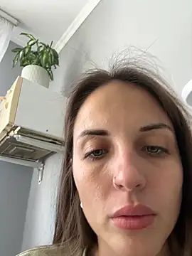 Snapshot of AmiLavs chatting on 09/24/25, 10:07 AmiLavs online show from 09/24/25, 10:07