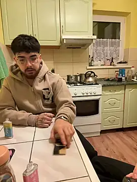 Snapshot of MrAndMrsSavage chatting on 02/21/25, 10:04 MrAndMrsSavage online show from 02/21/25, 10:04