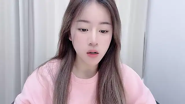 chloe-01 online show from 01/18/25, 04:15