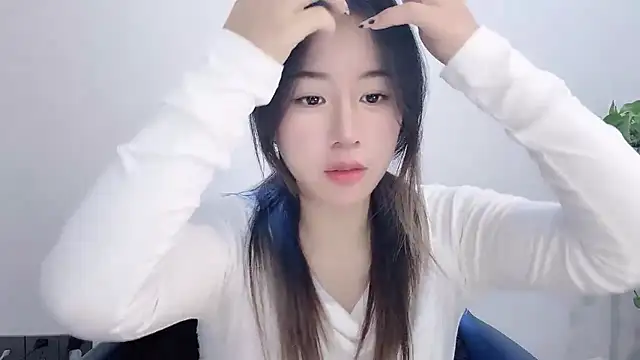 chloe-01 online show from 01/16/26, 05:00