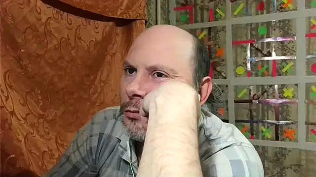 Snapshot of AgnichBan chatting on 01/15/25, 05:26 AgnichBan online show from 01/15/25, 05:26