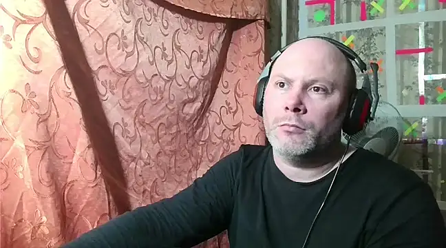 Snapshot of AgnichBan chatting on 02/14/25, 07:23 AgnichBan online show from 02/14/25, 07:23