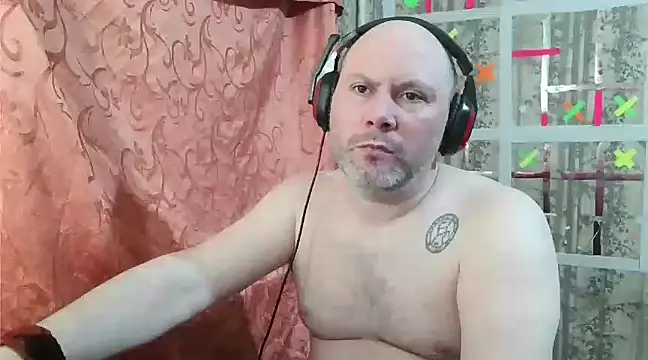 Snapshot of AgnichBan chatting on 02/18/25, 12:37 AgnichBan online show from 02/18/25, 12:37