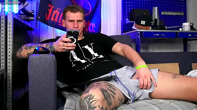 Snapshot of vance_rulez chatting on 10/24/25, 04:53 vance rulez online show from 10/24/25, 04:53