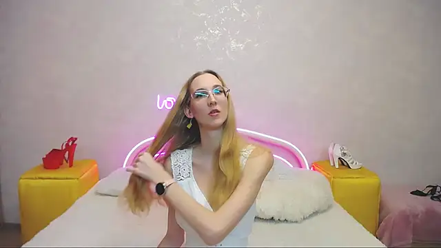 KlaryBrait online show from 01/29/25, 12:24