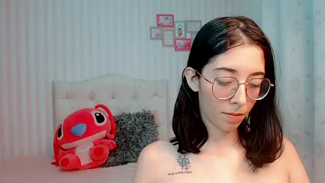 brooklove doll online show from 01/21/25, 05:05