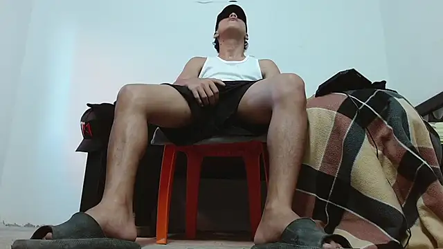 Snapshot of Macho_Dom chatting on 04/10/26, 11:37 Macho Dom online show from 04/10/26, 11:37