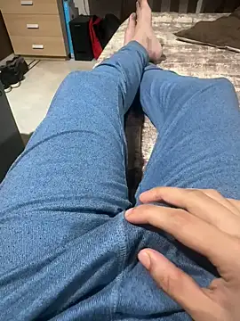 Snapshot of sonug0912 chatting on 01/04/25, 01:31 sonug0912 online show from 01/04/25, 01:31