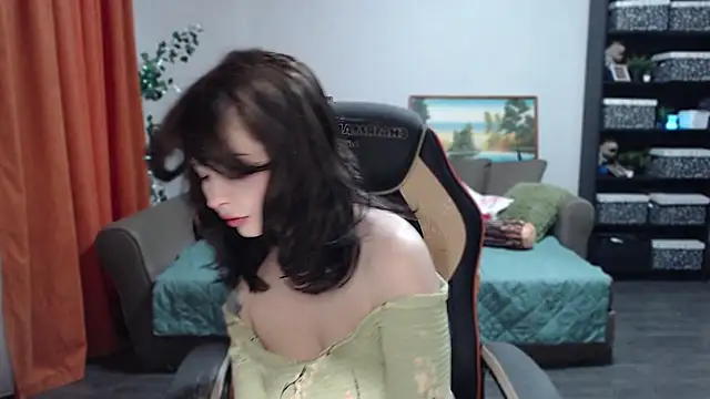 Snapshot of SYKE chatting on 02/07/25, 03:01 SYKE online show from 02/07/25, 03:01