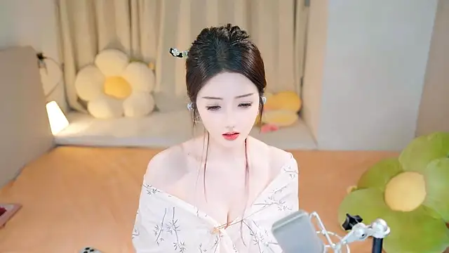 Eimile online show from 12/08/24, 06:06