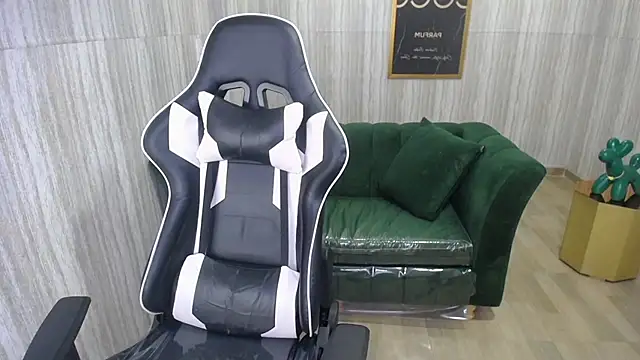 Snapshot of Bela_t_ chatting on 12/05/24, 07:49 Bela t online show from 12/05/24, 07:49