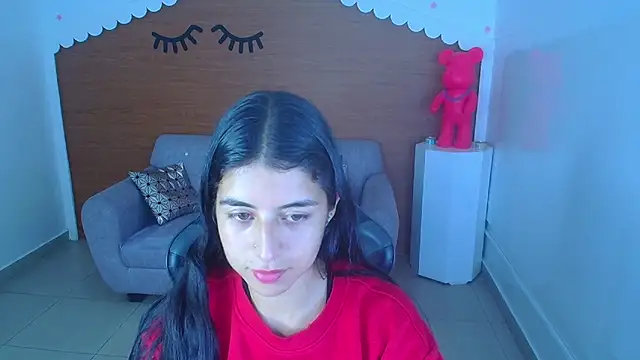 Snapshot of Bela_t_ chatting on 12/13/24, 10:45 Bela t online show from 12/13/24, 10:45