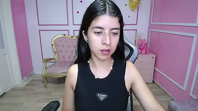 Snapshot of Bela_t_ chatting on 01/04/25, 04:32 Bela t online show from 01/04/25, 04:32