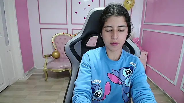 Snapshot of Bela_t_ chatting on 01/15/25, 07:23 Bela t online show from 01/15/25, 07:23