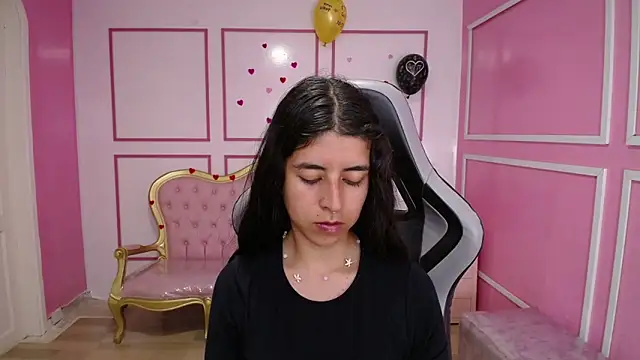 Snapshot of Bela_t_ chatting on 02/01/25, 04:33 Bela t online show from 02/01/25, 04:33