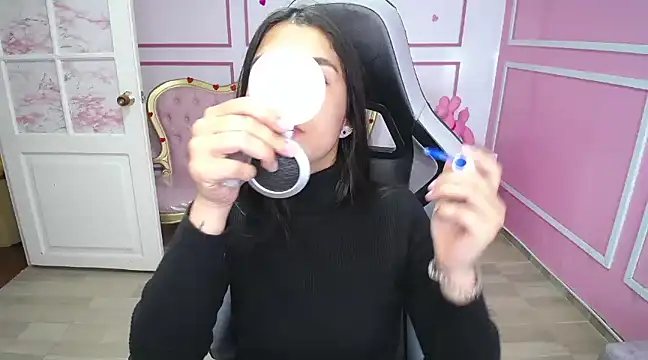 Snapshot of Bela_t_ chatting on 02/04/25, 04:29 Bela t online show from 02/04/25, 04:29