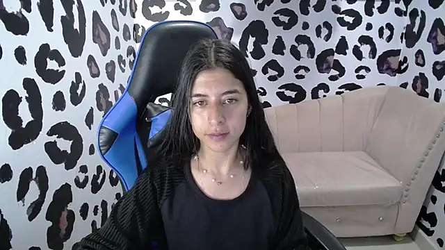 Snapshot of Bela_t_ chatting on 02/06/25, 04:58 Bela t online show from 02/06/25, 04:58