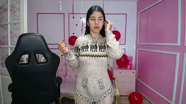 Snapshot of Bela_t_ chatting on 02/15/25, 07:39 Bela t online show from 02/15/25, 07:39