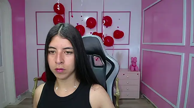 Snapshot of Bela_t_ chatting on 02/18/25, 04:26 Bela t online show from 02/18/25, 04:26