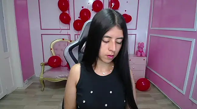 Snapshot of Bela_t_ chatting on 02/18/25, 07:30 Bela t online show from 02/18/25, 07:30