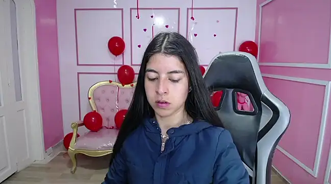 Snapshot of Bela_t_ chatting on 02/21/25, 04:37 Bela t online show from 02/21/25, 04:37