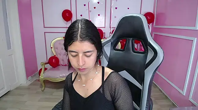 Snapshot of Bela_t_ chatting on 02/22/25, 04:30 Bela t online show from 02/22/25, 04:30