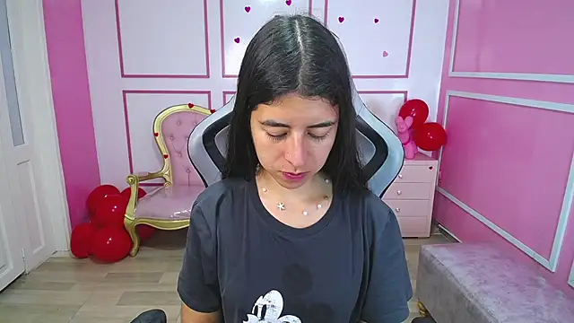 Snapshot of Bela_t_ chatting on 03/07/25, 04:22 Bela t online show from 03/07/25, 04:22