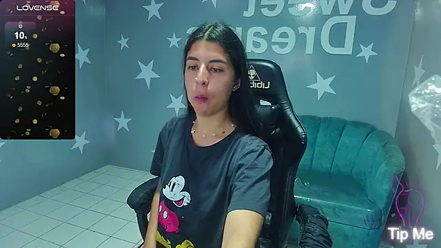 Snapshot of Bela_t_ chatting on 03/08/25, 05:07 Bela t online show from 03/08/25, 05:07