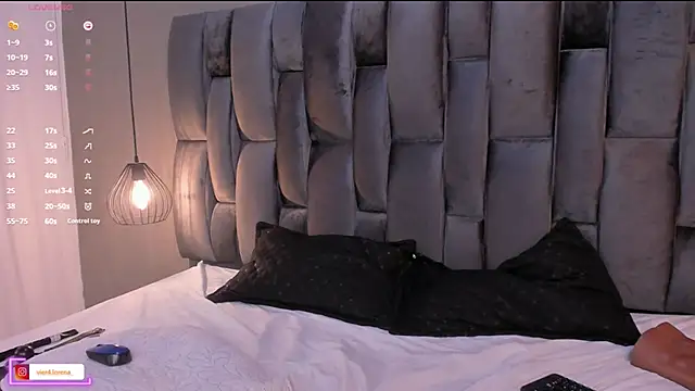 Snapshot of Lorena_Vieira_ chatting on 02/23/25, 10:53 Lorena Vieira  online show from 02/23/25, 10:53