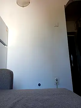 Snapshot of Virgin_Pussy_Love chatting on 09/16/25, 09:21 Virgin Pussy Love online show from 09/16/25, 09:21