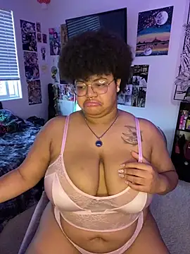 Snapshot of Ectorius chatting on 03/19/25, 12:15 Ectorius online show from 03/19/25, 12:15