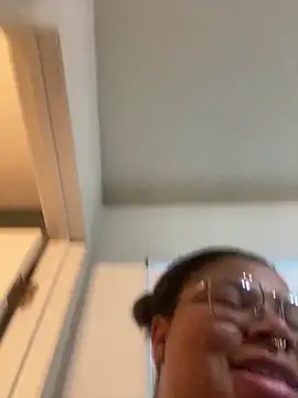 Snapshot of Ectorius chatting on 09/18/25, 11:07 Ectorius online show from 09/18/25, 11:07