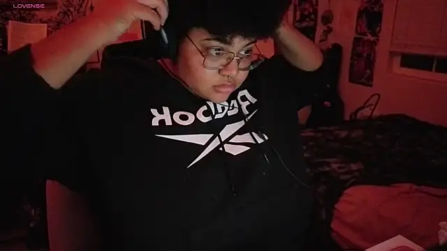 Snapshot of Ectorius chatting on 10/24/25, 01:13 Ectorius online show from 10/24/25, 01:13