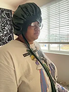 Snapshot of Ectorius chatting on 03/04/26, 04:02 Ectorius online show from 03/04/26, 04:02