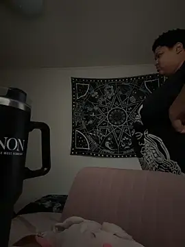 Snapshot of Ectorius chatting on 04/02/26, 12:58 Ectorius online show from 04/02/26, 12:58