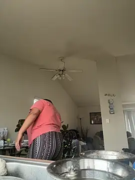 Snapshot of Ectorius chatting on 04/09/26, 12:43 Ectorius online show from 04/09/26, 12:43