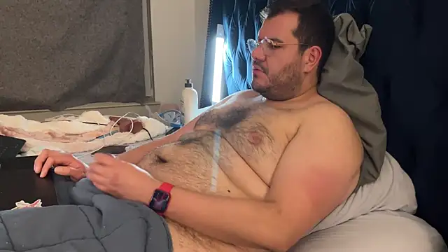 Snapshot of bearcloudcomputa chatting on 02/15/25, 06:33 bearcloudcomputa online show from 02/15/25, 06:33