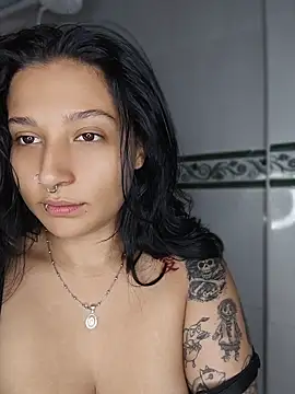 Snapshot of Pauilina chatting on 03/21/26, 11:48 Pauilina online show from 03/21/26, 11:48