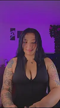 Snapshot of Pauilina chatting on 04/16/26, 10:01 Pauilina online show from 04/16/26, 10:01