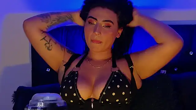 Pauilina online show from 06/29/26, 05:35