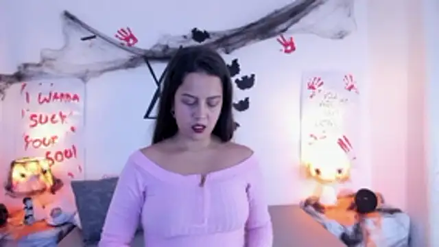 LunaSmitt online show from 10/15/25, 11:49