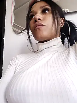 Snapshot of devi_black13_ chatting on 01/27/25, 08:39 devi black13 online show from 01/27/25, 08:39