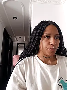 Snapshot of devi_black13_ chatting on 03/03/25, 05:18 devi black13 online show from 03/03/25, 05:18