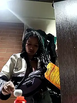 Snapshot of devi_black13_ chatting on 03/18/25, 06:37 devi black13 online show from 03/18/25, 06:37