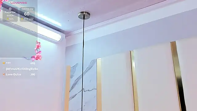 Snapshot of SalommeFlores chatting on 02/05/25, 06:35 SalommeFlores online show from 02/05/25, 06:35