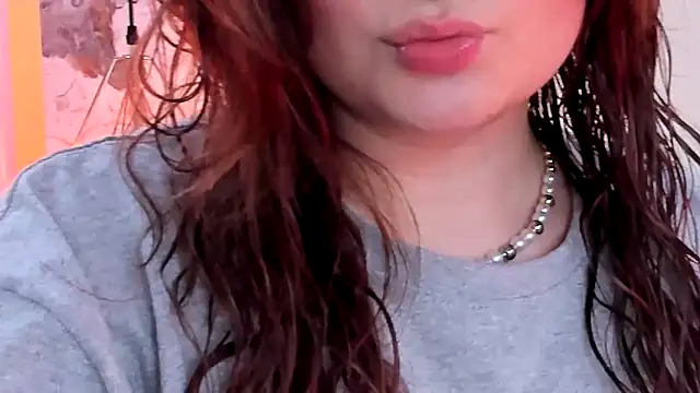 Snapshot of SalommeFlores chatting on 10/05/25, 07:23 SalommeFlores online show from 10/05/25, 07:23