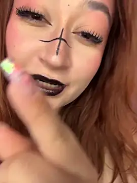 Snapshot of SalommeFlores chatting on 10/31/25, 09:43 SalommeFlores online show from 10/31/25, 09:43