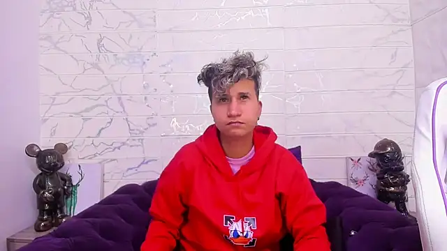 Im Milan Rs online show from 02/17/25, 06:53